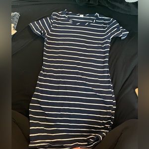 NWOT Navy & White Short Sleeve Midi T-Shirt Dress Size Small